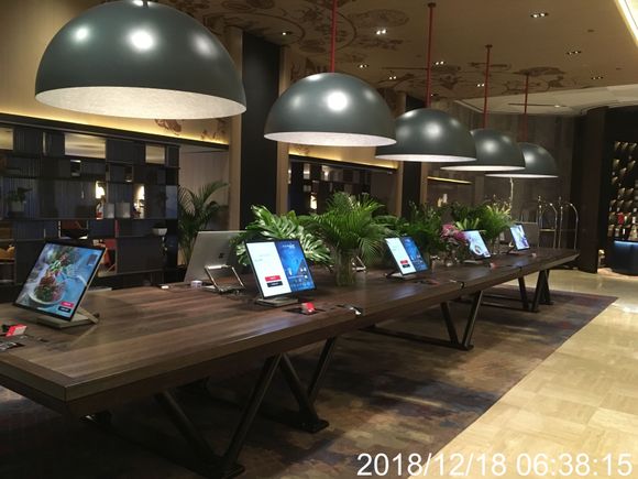 Self-check in machines in Lobby. A few staff were available to help at both check in and check out while I was there. Otherwise, as a first timer I might have struggled a bit.