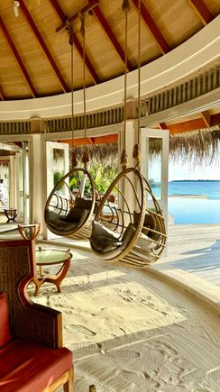 Pool Bar