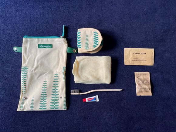 Aircalin PE amenity kit