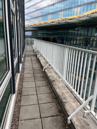 Balcony - not useful for too much 