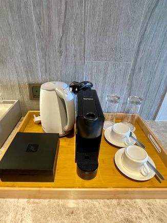 Minibar and coffee station 