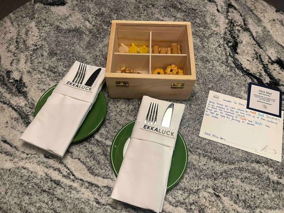 Welcome amenity of Thai sweets, note & treasure hunt clue