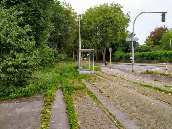 A lot of this infrastructure has been laid down in the 1980s (judging by the paving stones and design look) and has been abandoned 