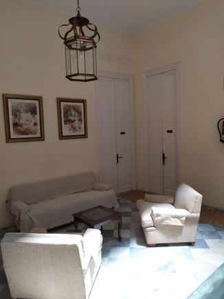 Open seating area on the 1st floor 