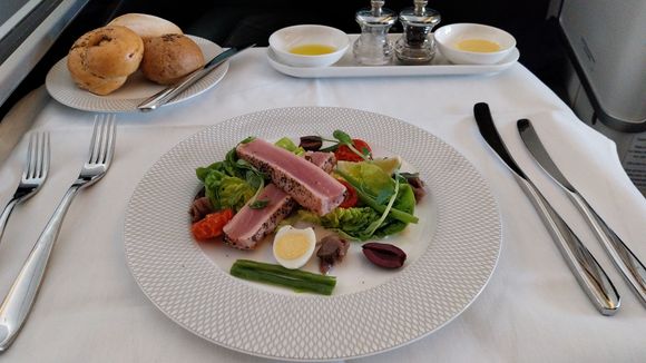 nicoise style tuna