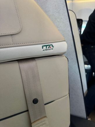 I feel that the light crème seats will age quickly with heavy use