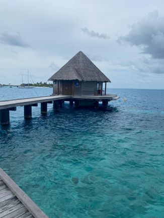 Ithaa Undersea Restaurant Entrance