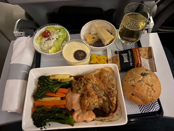 I obviously went for the chicken which was ok (better than it looked). Mrs S had the chickpea curry which she started consuming then asked if I was going to take a picture for ‘your nerdy flying forum thingy’! Bit late at that point! Looked and tasted ok but then curries reheat very well - presumably why airlines use them. 
