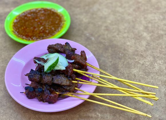 Kambing / mutton and lembu / beef satay - not the greatest 