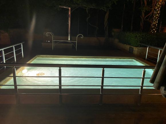 I thought this was a hot tub.   Spoiler: It wasn’t hot.  