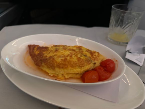 I went for the Ricotta & mushroom omelette as it looked lighter. It was actually quite nice and not too filling.