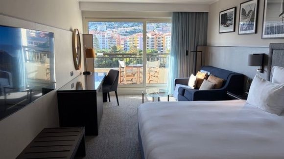 King deluxe room with terrace