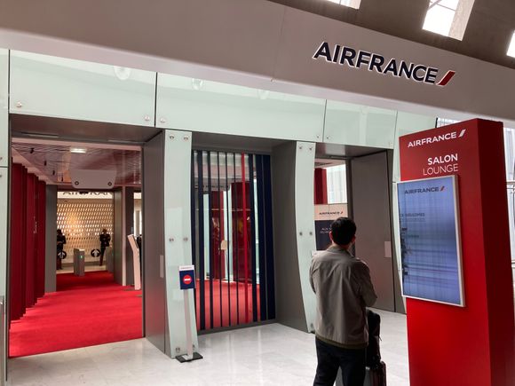 Lounge entrance
