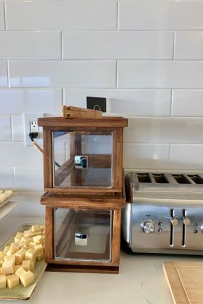 The breakfast offering in the Club Lounge.