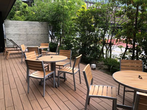Outdoor deck 