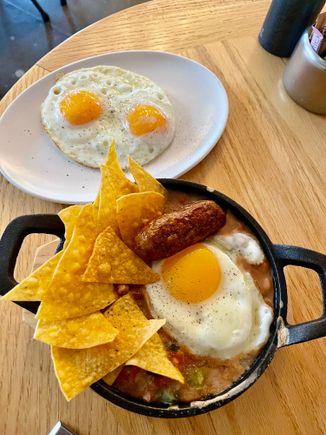 Breakfast 