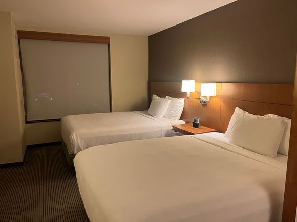 Queen Queen room 

