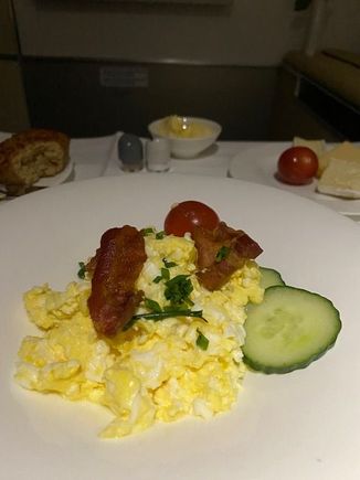 Breakfast (Eggs, chives, bacon)