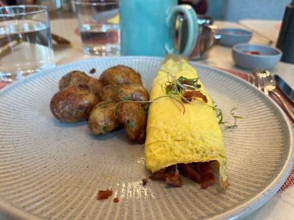 Swiss and Bacon omelette, also very good