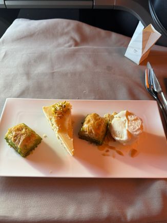 2. Meal SIN - IST (3/3)