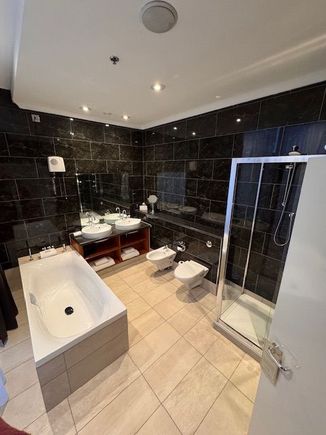 large size bathroom, but no heat in the bathroom, so was a bit cold. 