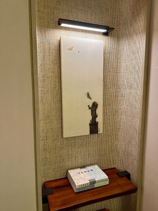 Art in Deluxe Suite King