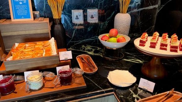 Afternoon tea (2:30pm-4:30pm)