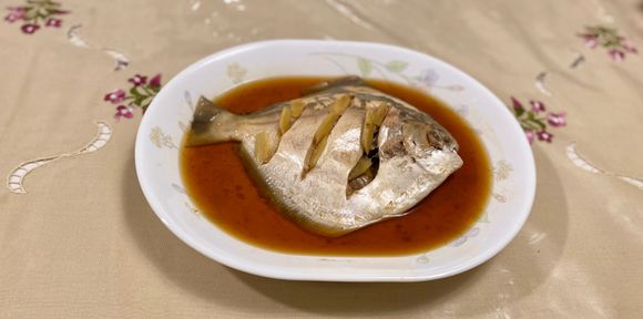 Steamed pomfret 
