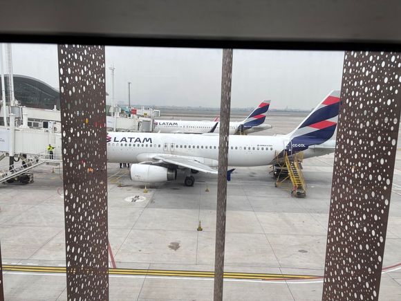 The A320 doing the SCL-AEP run from gate D1