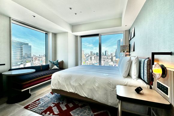 Premium Scramble Cross View Room