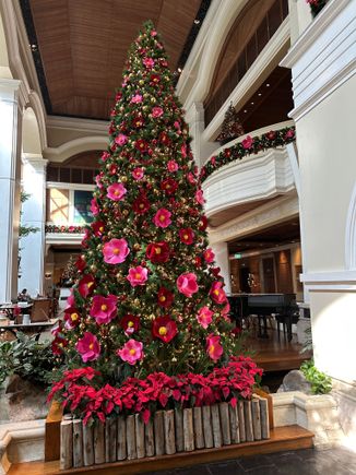 Grand Hyatt Bangkok in main lobby