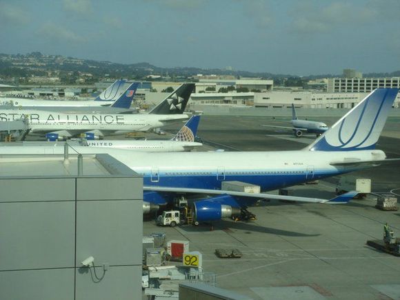 View of several UA Liveries from United Club April 2011
