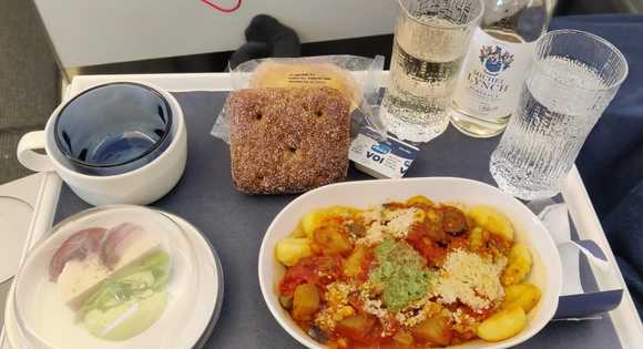 No choice vegetarian puttanesca with unidentified appetiser