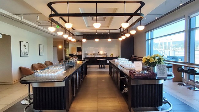 Review: San Francisco Giants Clubhouse SFO (Priority Pass Restaurant) -  Live and Let's Fly
