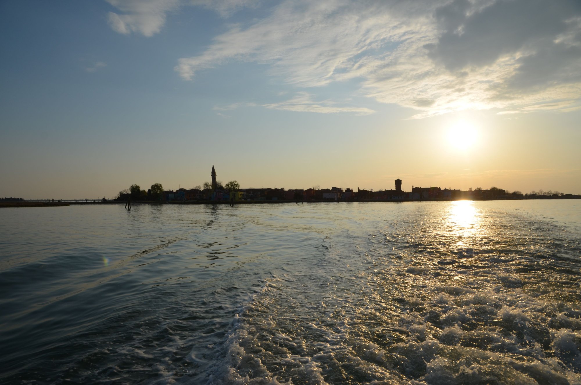 a look back at Burano - and yes, the parish church really has a leaning tower