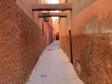 On the way to the Riad.  I took pics of key markers to be sure to find our way back st night when it seems you’re in a tunnel 