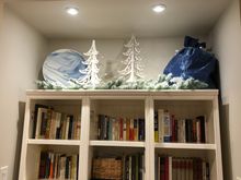 
Trying to use that Simon Pearce platter as a “moon” backdrop..