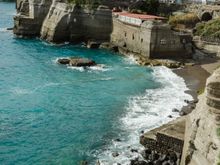 Sant Angelo is a great place to buy quality ceramic art. There is a wide variety of such pieces on sale there at shops where the isthmus starts to join with the Rock.