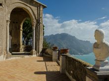 The world-famous motif 'Terrace of Infinity (aka Doorway of the Sun). This natural balcony's wide-open view of the gulf is unrivalled. You can see the far-off mountains of Cilento. A lovely statue of Ceres (goddess of harvests) is close by this famed and incomparable highlight. A spectacle in the best sense of the word.