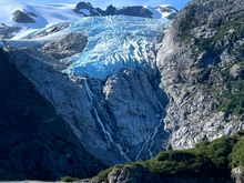 One of the side glaciers by Holgate - it used to be a tidewater glacier (meaning it terminus reaches the sea) - but no longer 