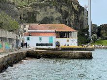 Atira-te-ao-Rio and Ponte Final, Cacilhas