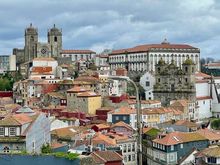 There's a great view over Porto from Miradouro da Vitória