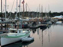Lot's of trawlers mixed in with the sailboats.  In 