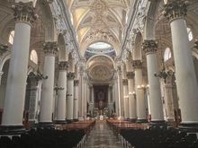 Inside the cathedral (finally, something was open!)
