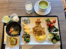 Finally getting a hang of Japanese hotel buffet breakfast aesthetics! 