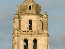 Just as close was the Tour St. Antoine.