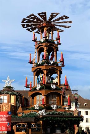 The market is much smaller this year, as many vendors from Germany, Austria, France etc were unable to make it. Still, we're very happy to have it!