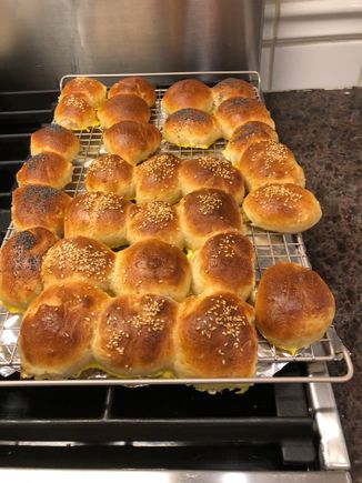 
A mix of poppy seed, sesame seed, and plain.