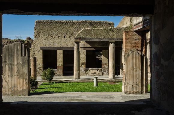 We deliberately went first to the most outlying parts of the excavation. There, a peaceful atmosphere awaited.