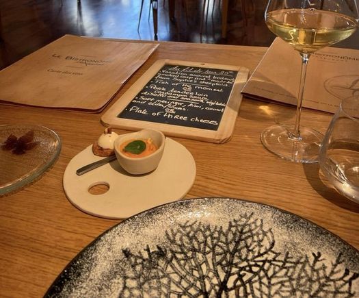 Wow, whipped carrot mousse and peanuts, a smooth sweet and salty explosion of textures and flavour 